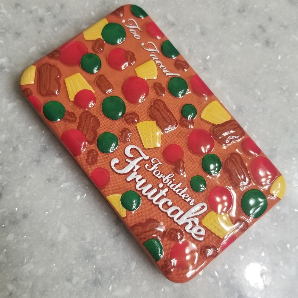 Too Faced - Forbidden fruitcake